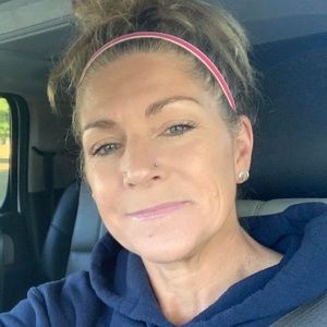 Meet your Posher, Joy